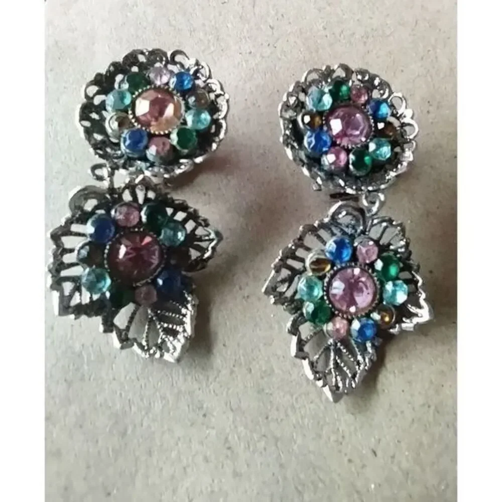 Pastel Rhinestone Dangling Leaf Clip On Earrings Silver Unmarked‎